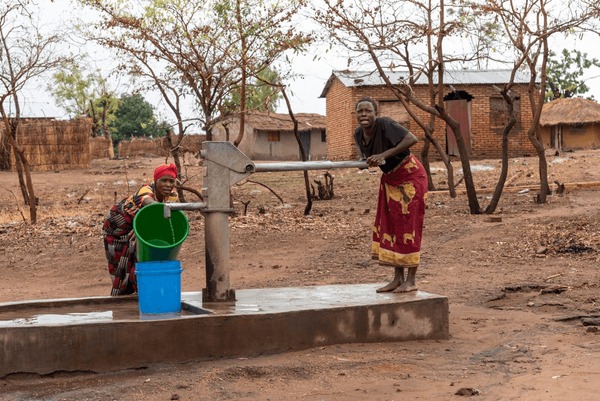salima-malawi-southern-africa-1511-malawian-600nw-2709597535